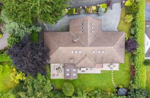 Aughton Villa | The Luxury Country Home