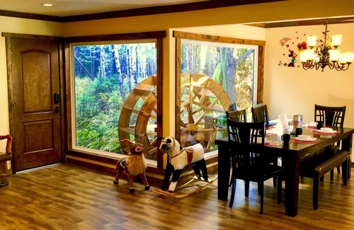 Anaheim Colony Historic District House | The Magic Forest House -LUXURY 5 Star Vacation Home-Memories to last a lifetime
