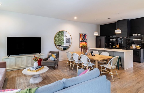 Germantown Apartment | The Magnolia #6 by AvantStay | Downtown + Balcony