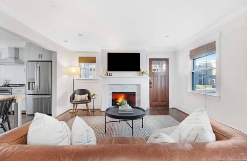 South Nashville House | The Magnolia House - 7 Beds + Full of Charm.