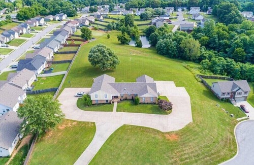 Clarksville House | The Magnolia Suite at Hilltop Acres - Clarksville, TN (1335 Whitt Ln)