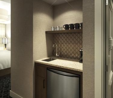 Canmore Hotel | The Malcolm Hotel
