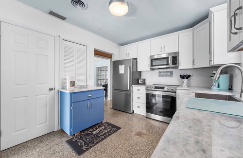 Florida Ridge House | The Manatee'ki House - Tropical Getaway