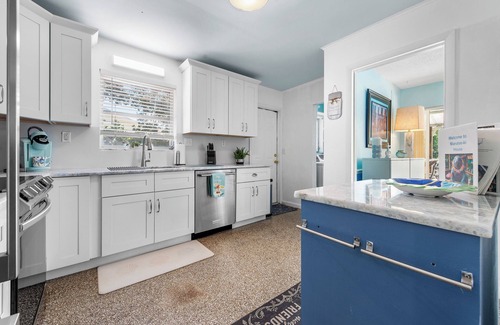 Florida Ridge House | The Manatee'ki House - Tropical Getaway