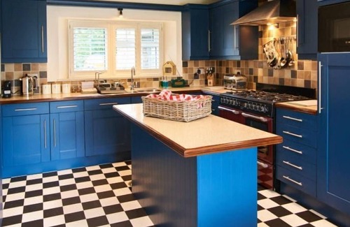 Looe Cottage | The Manor House - a tremaine manor that sleeps 13 guests in 7 bedrooms