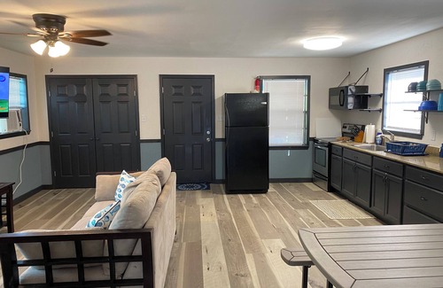 Venice Boat Rental | The Marlin is a 3bedroom 2full bath houseboat in Cypress Cove Marina, Venice La