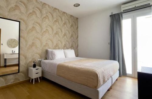 Omonia Apartment | The Maverick 2bed apt in central athens