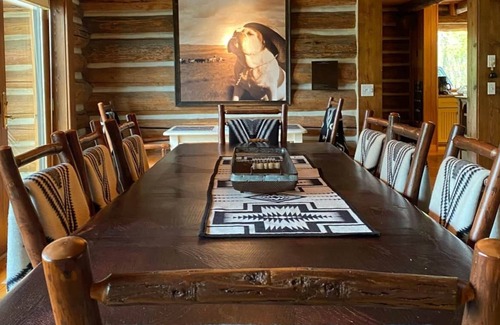 Boyd Apartment | The Maya Room at Oniya