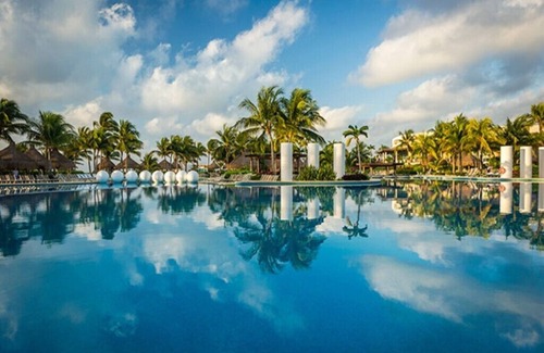 Villa Juarez Hotel | The Mayan Palace Master Room - Riviera Maya