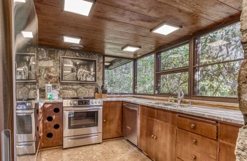 Pittman Center Cabin | The McCarty House - Mid Century Modern Gem!