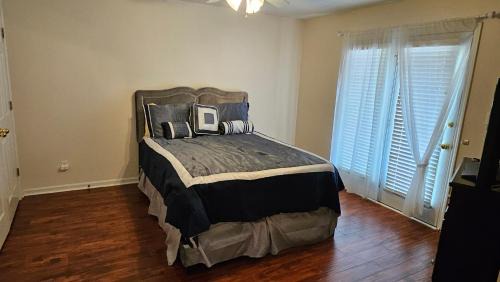 Buechel House | The Meadows