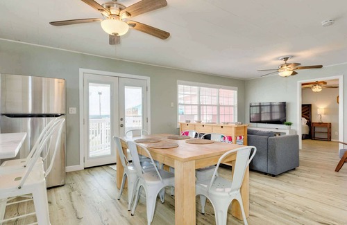 Surfside Beach House | The Mermaid Cove - Steps to Pedestrian Beach