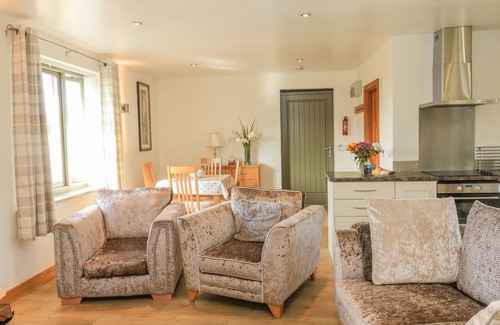 Liverton Cottage | THE MEWS, pet friendly, with open fire in Chudleigh Knighton