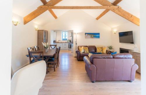 Pistyll House | The Milking House - Llyn Peninsula