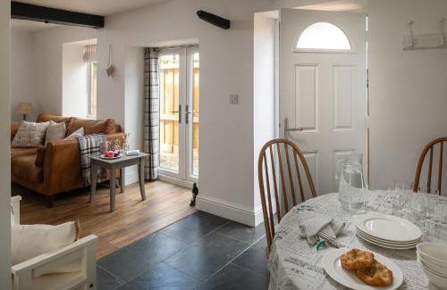 Garsdon House | The Milking Parlour