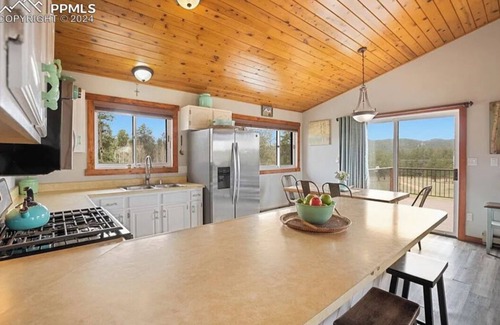 Woodland Park House | The Minty Mountain Ranch. A serene rustic retreat on 5 acres! Sleeps 8
