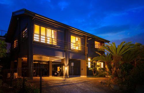 Beppu Villa | The miracle of blue hot spring