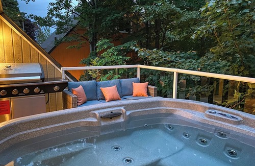 Beaupre Ski Chalet | The Misco | Family Chalet | Mont-Ste-Anne | Pool-Nature-BBQ