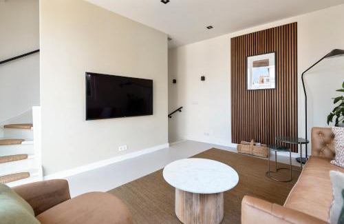 Zandvoort House | The Modern Burrow