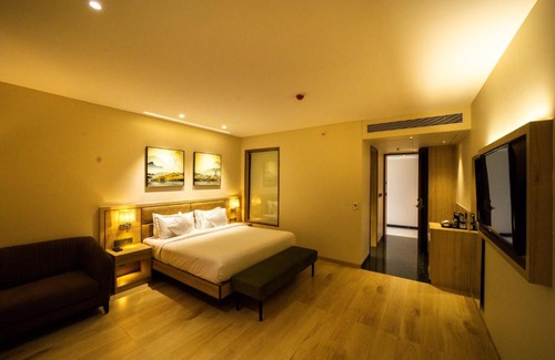 Mahalunge Ingale Hotel | The Monarch at Chakan MIDC, Pune