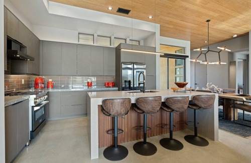 Yucca Valley House | The Monarch by Fieldtrip | New Luxury Estate with Pool, Spa, & Resort Amenities