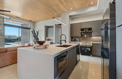 Yucca Valley House | The Monarch by Fieldtrip | New Luxury Estate with Pool, Spa, & Resort Amenities