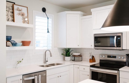 Washington Fields House | 🌲The Monroe ⛰️Pet Friendly Townhouse With Majestic Views and EV Charger Hookup