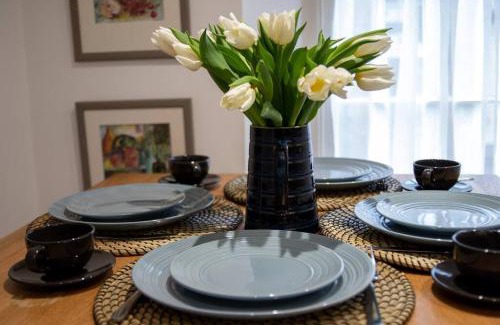 Canterbury Apartment | THE MOST CENTRAL Apartment in Canterbury Stunning Interiors, fully equipped, City Views and Free WiFi!