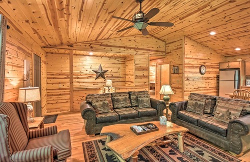 Helen Cabin | 'The Mountain Laurel’ Sautee Mountain Retreat