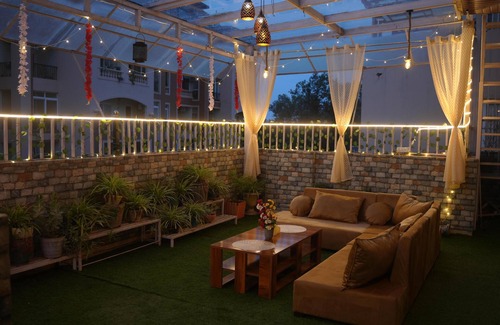 Bullawala Apartment | The Mussoorie Glow – Spacious 3BHK with Private Penthouse