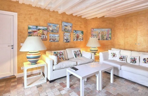 6th Arrondissement Apartment | THE MYTHICAL PARISIAN DSTRIC of ST GERMAIN DES PRES ODEON