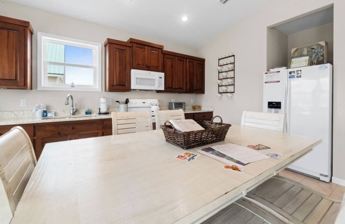 Cape San Blas House | The Nest | 3BR | Pet-Friendly | Steps to Beach