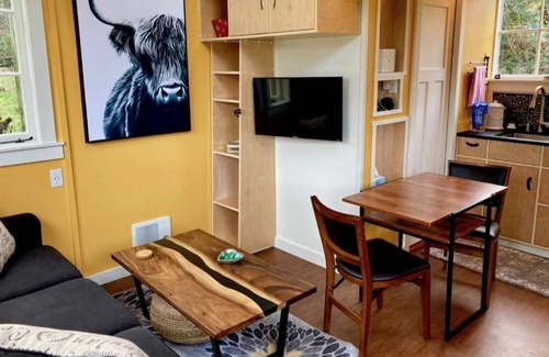 Vashon Island House | The Nest at Las Madrinas Adorable Tiny Home