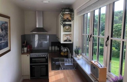 Sheffield Green Cottage | The Nest Danehill - Idyllic Woodland Retreat nVisitEngland/AA 4 Star +Gold Award