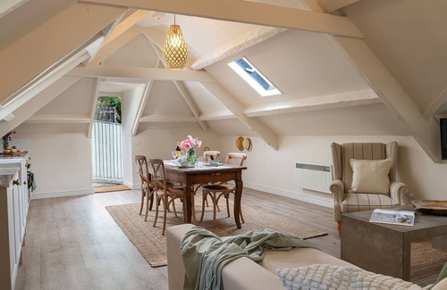 Stroud Cottage | The Nest - pet friendly in Slad near Stroud