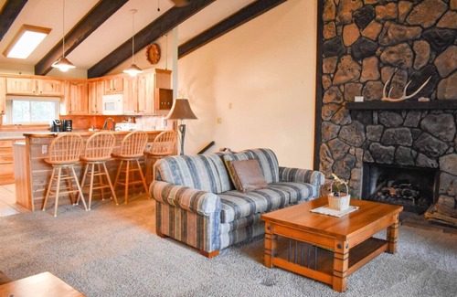 Ruidoso Condo | The Nestled Inn - Unit C3