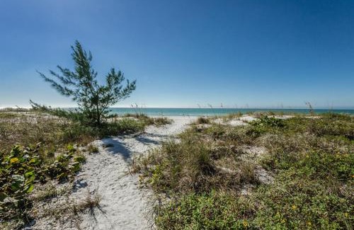 Indian Shores Resort | The New Hotel Collection Beachfront