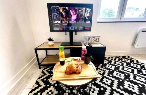 Centre Ville Apartment | The New-Yorker - hyper centre- 2mn gare SNCF - Wi-Fi Netflix gratuit