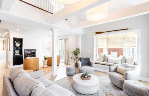 Yachting Village Apartment | The Newport Lofts - 410 Thames Street