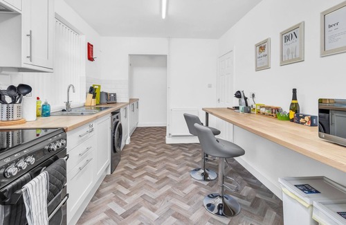 Brampton House | The No.7 - 3 bedroom house by Your Lettings