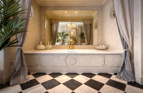 Historical Center Bruges Bed & Breakfast | The Notary