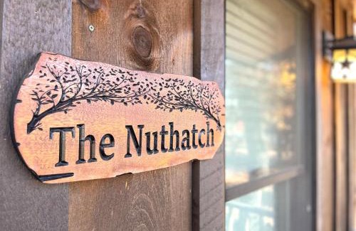 Elm Mott Ski Chalet | The Nuthatch Cabin 15 MIN to Magnolia Baylor