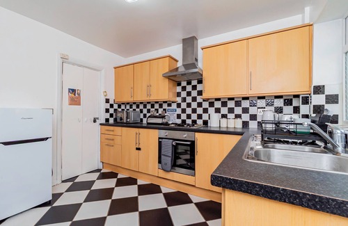 Selly Oak House | The Oak 3-bedroom house in Birmingham Selly Oak