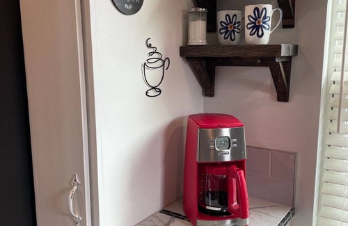 Galveston House | The Oak Tree Cottage at Midtown