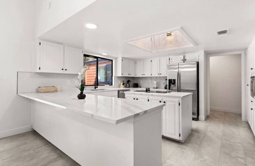 Woodlands of Camino Real Villa | The Oak Villa | Cinema | Pool & Spa | Basketball & Golf