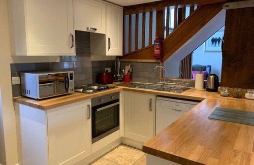 Hope House | The Oaks - Award Winning Barn Conversion In Hope Village Near To Castleton
