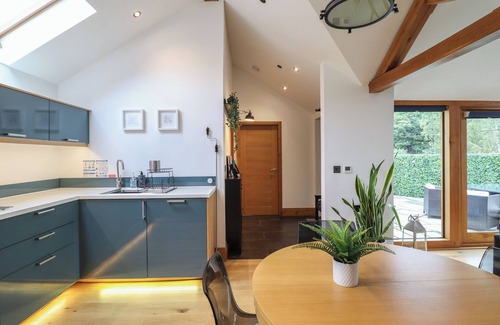 Llangollen Cottage | THE OAKS, pet friendly, luxury holiday cottage in Llangollen