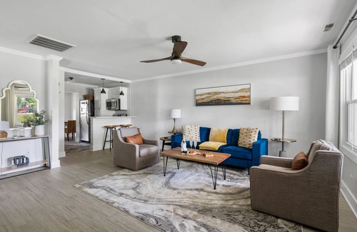 North Charleston Apartment | The Oakwood A: Modern Comfort in Park Circle