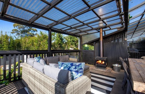 Shoalhaven Heads House | The Oasis Short Drive to Berry and The Beach