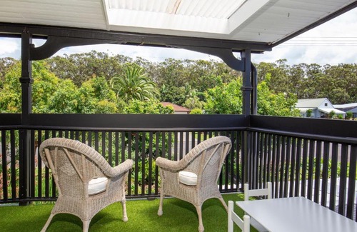 Shoalhaven Heads House | The Oasis Short Drive to Berry and The Beach